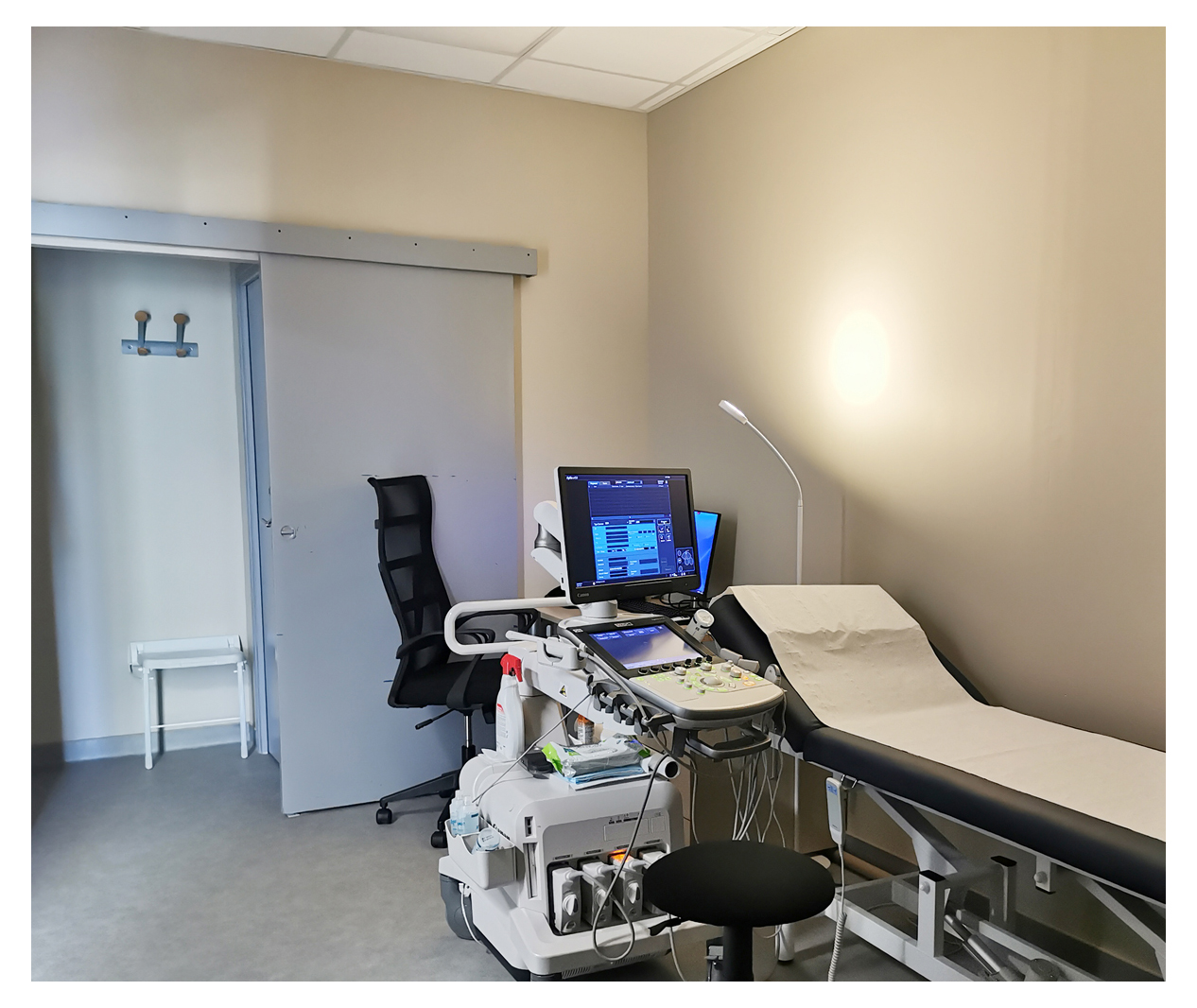 Appareil examen d'imagerie à Antibes - Echographie au Centre de radiologie
